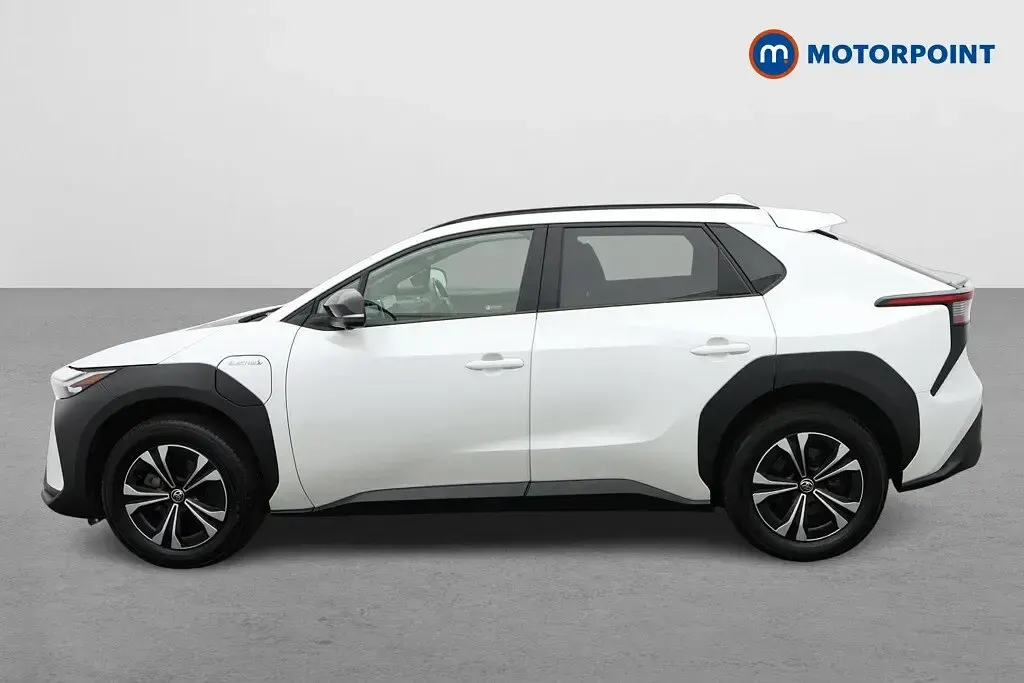 Used Toyota bZ4X 160 kW (218 HP) 2023 White SUV