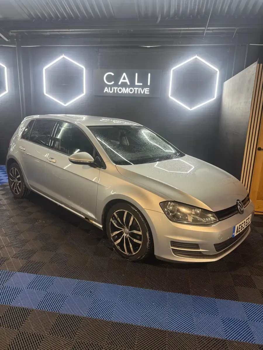 Used VW Golf VII SE 105 HP (77 kW) 2013 Silver Hatchback