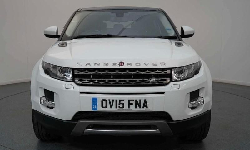 Used Land Rover Range Rover evoque Pure 190 HP (139 kW) 2015 White Coupe