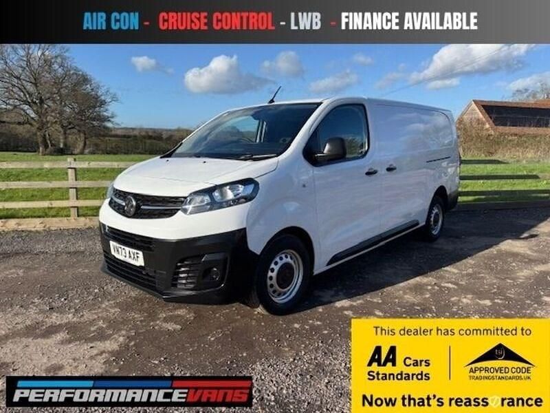 Used Vauxhall Vivaro 100 HP (73 kW) 2023 White MPV