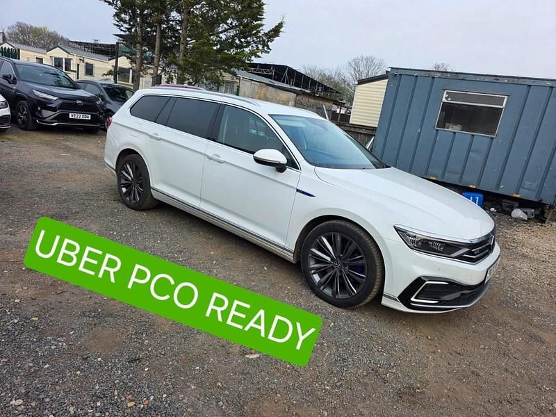 Used VW Passat Advance 218 HP (160 kW) 2021 White Estate