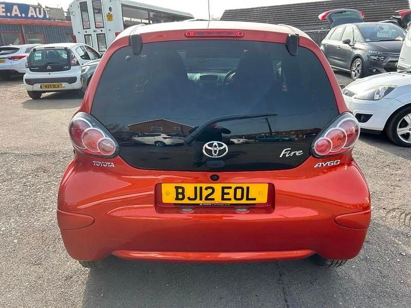 Used Toyota Aygo 68 HP (50 kW) 2012 Red Hatchback
