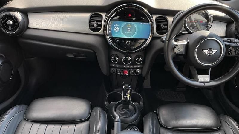 Used Mini Cooper Exclusive 134 HP (98 kW) 2022 Blue Hatchback