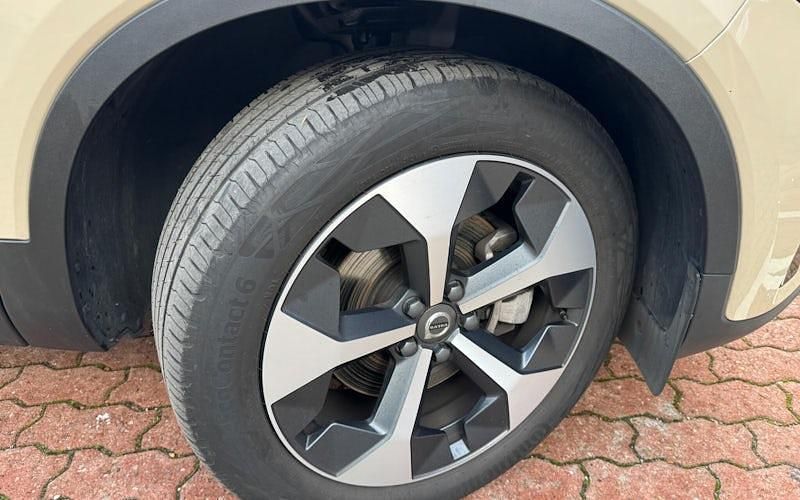 Used Volvo XC40 Plus 163 HP (119 kW) 2025 SUV