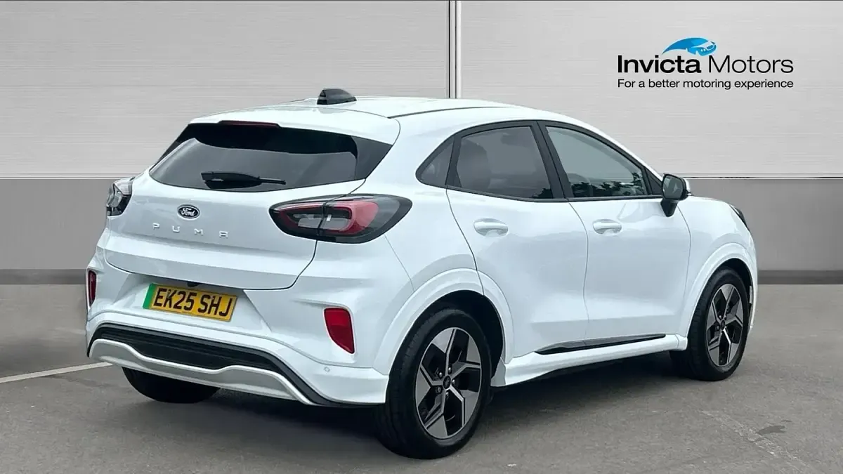 Used Ford Puma Select 122 kW (167 HP) 2025 White SUV