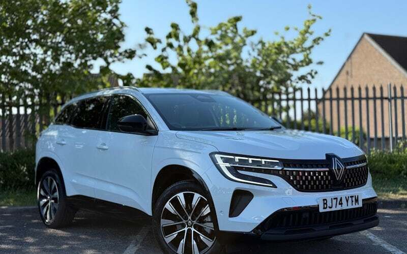White Used 2024 Renault Austral Techno SUV | £23,772 (Good price) - Image 1/4