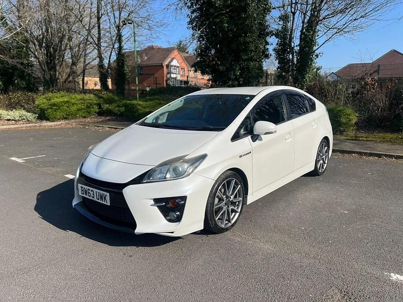 Used Toyota Prius 2023 White Hatchback