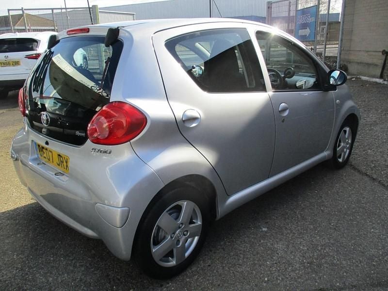 Used Toyota Aygo Sport 67 HP (49 kW) 2007 Silver Hatchback