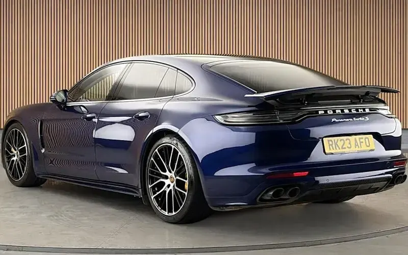Used Porsche Panamera 630 HP (463 kW) 2022 Gentian blue metallic Hatchback