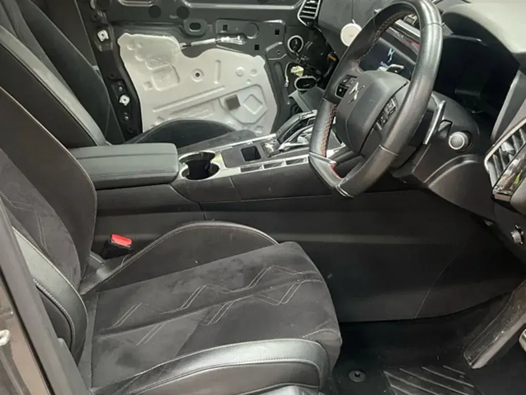 Used DS Automobiles DS7 Crossback Performance 130 HP (95 kW) 2023 Grey SUV