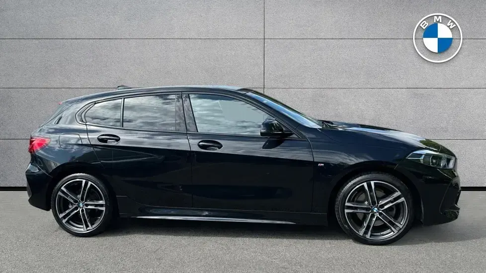 Used BMW 118 M Sport 134 HP (98 kW) 2023 Black Hatchback
