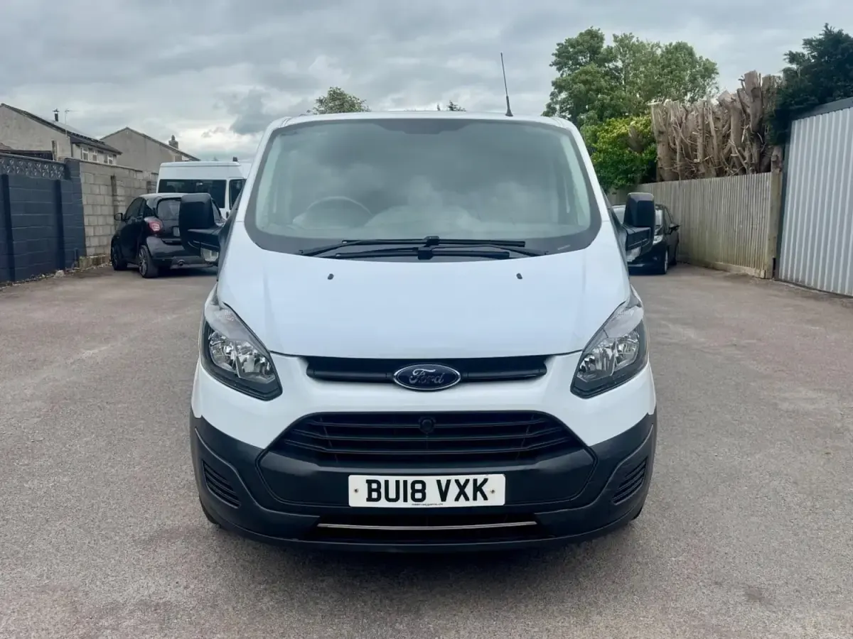 Usado Ford Transit Custom 105 HP (77 kW) 2018 Branco Van