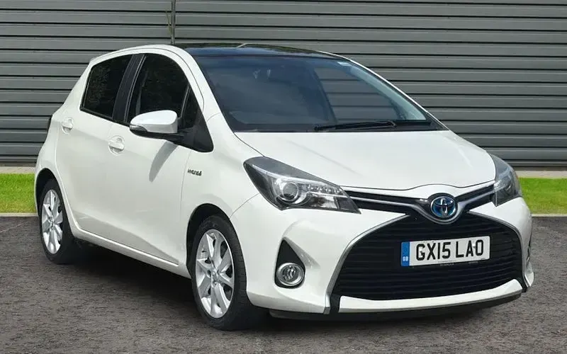 Used Toyota Yaris 101 HP (74 kW) 2016 Hatchback