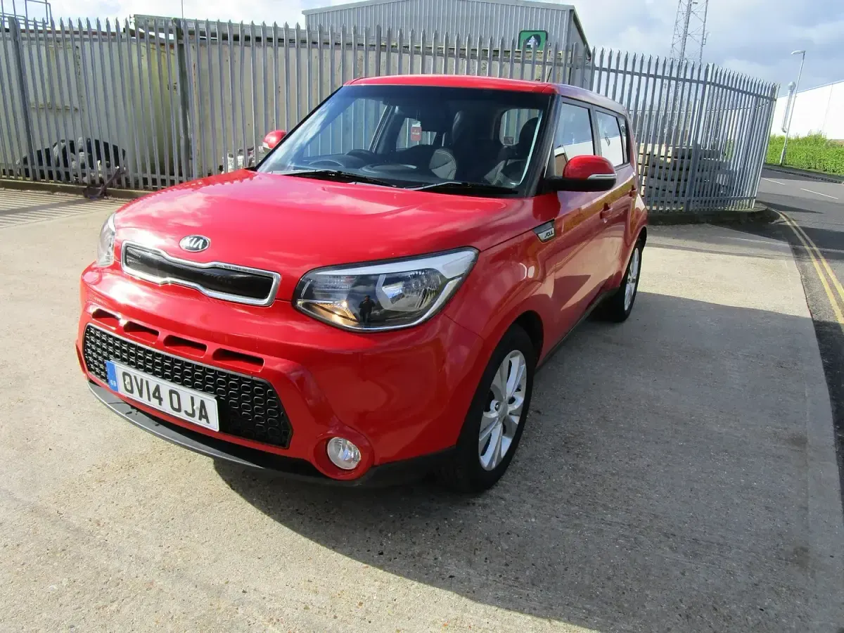Used Kia Soul Plus 126 HP (92 kW) 2014 Red SUV