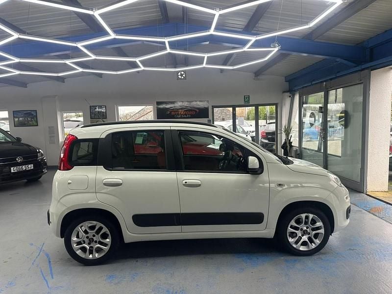 Used Fiat Panda Lounge 85 HP (62 kW) 2016 White Hatchback