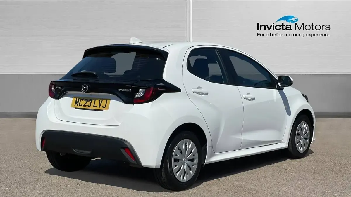Used Mazda 2 116 HP (85 kW) 2023 White Hatchback