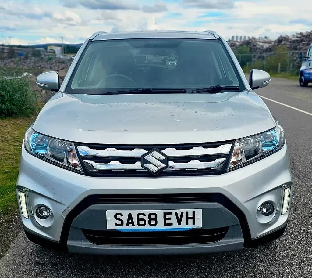 Używany Suzuki Vitara SZ5 120 KM (88 kW) 2018 Srebrny SUV
