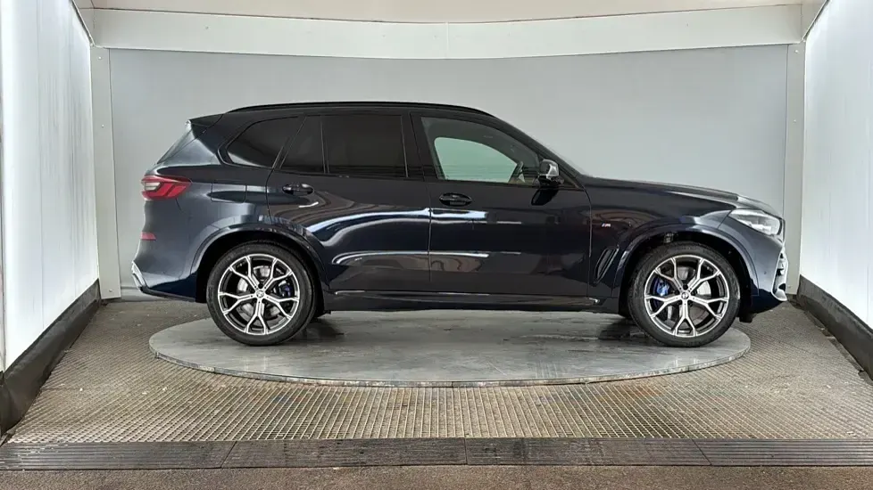 Used BMW X5 M Sport 335 HP (246 kW) 2022 Black SUV
