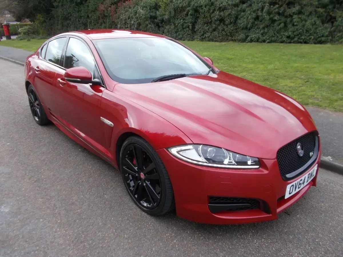 Używany Jaguar XF Portfolio 2014 Czerwony Sedan/Limuzyna