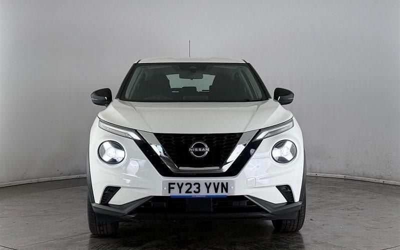 Used Nissan Juke Acenta 114 HP (83 kW) 2023 White SUV
