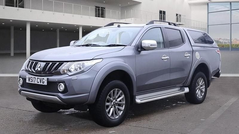 Used Mitsubishi L200 2017 Grey Pickup