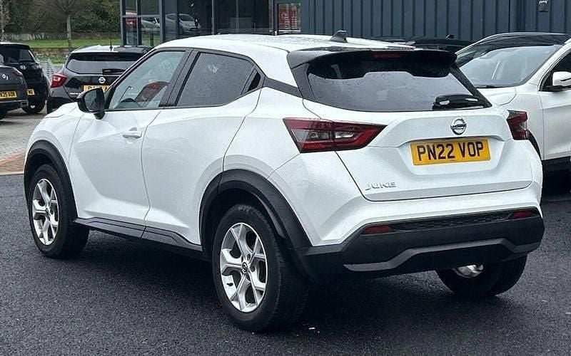 Used Nissan Juke N-Connecta 114 HP (83 kW) 2022 White SUV