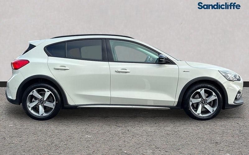 Used Ford Focus Active 125 HP (91 kW) 2020 White Hatchback