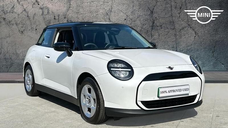 White Used 2024 Mini Cooper Hatch Hatchback | £22,490 - Image 1/4