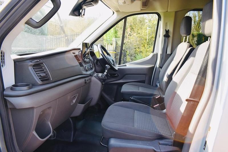 Used Ford Transit Trend 130 HP (95 kW) 2022 Silver