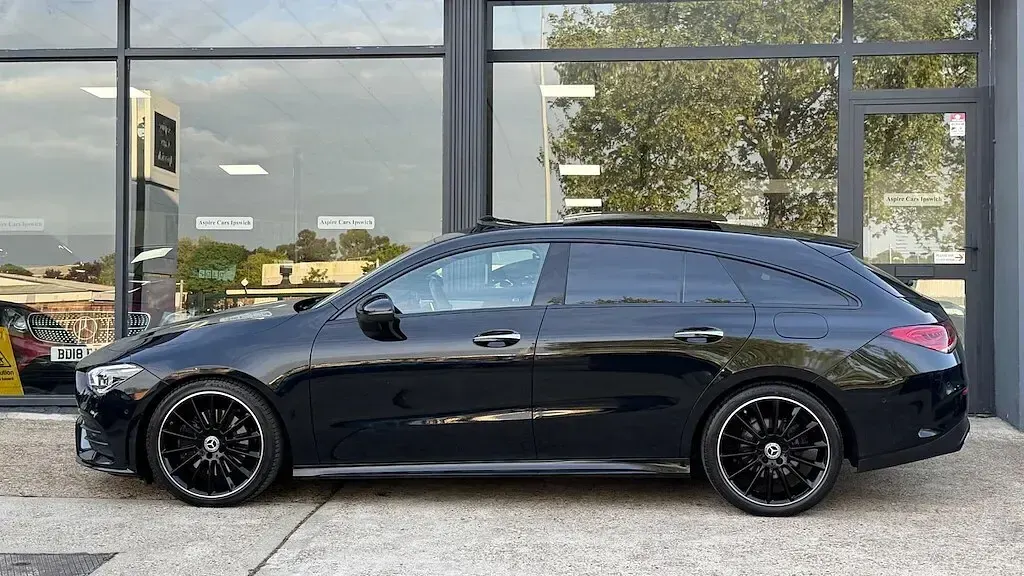 Used Mercedes CLA200 AMG Line Premium Plus 161 HP (118 kW) 2023 Black Estate
