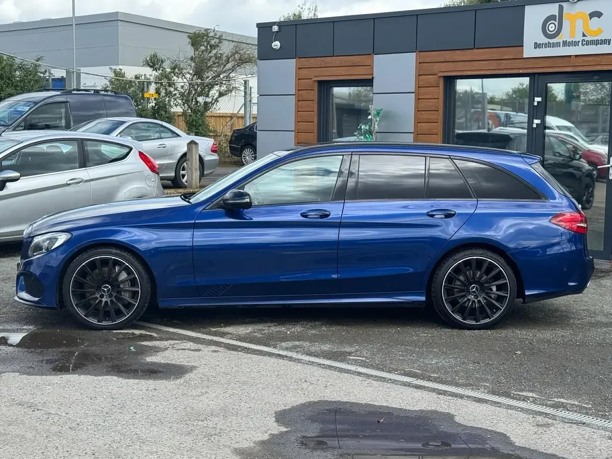 Used Mercedes C250 AMG Line Premium Plus 204 HP (150 kW) 2018 Blue Estate
