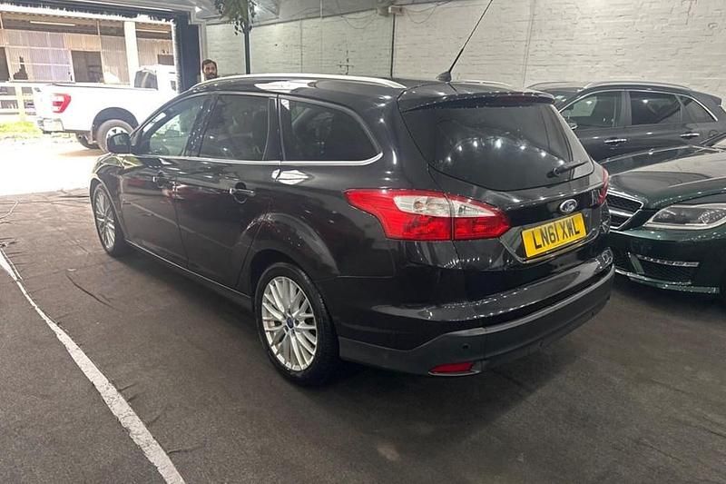 Black Used 2011 Ford Focus Zetec Estate | £2,950 (Good price) - Image 1/1