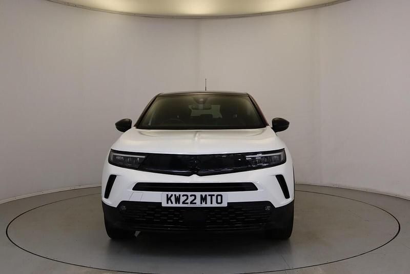 Used Vauxhall Mokka SRi 128 HP (94 kW) 2022 White SUV
