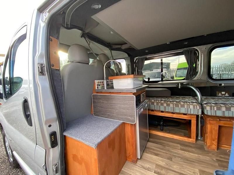 Used Vauxhall Vivaro Sportive 115 HP (84 kW) 2012 Silver MPV