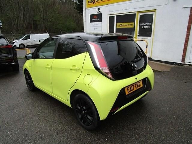 Begagnad Toyota Aygo X-cite 68 HK (50 kW) 2017 Halvkombi