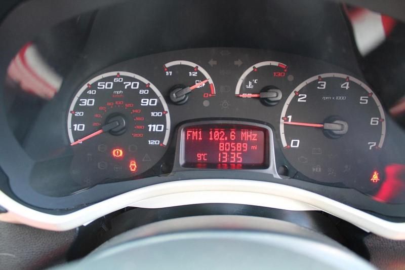 Usado Ford Ka 69 HP (50 kW) 2010 Vermelho Citadino