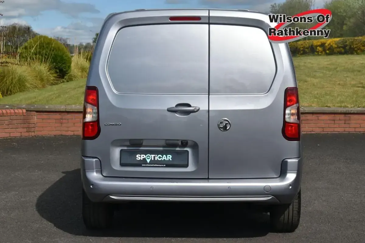 Used Vauxhall Combo S 99 HP (72 kW) 2023 Grey MPV