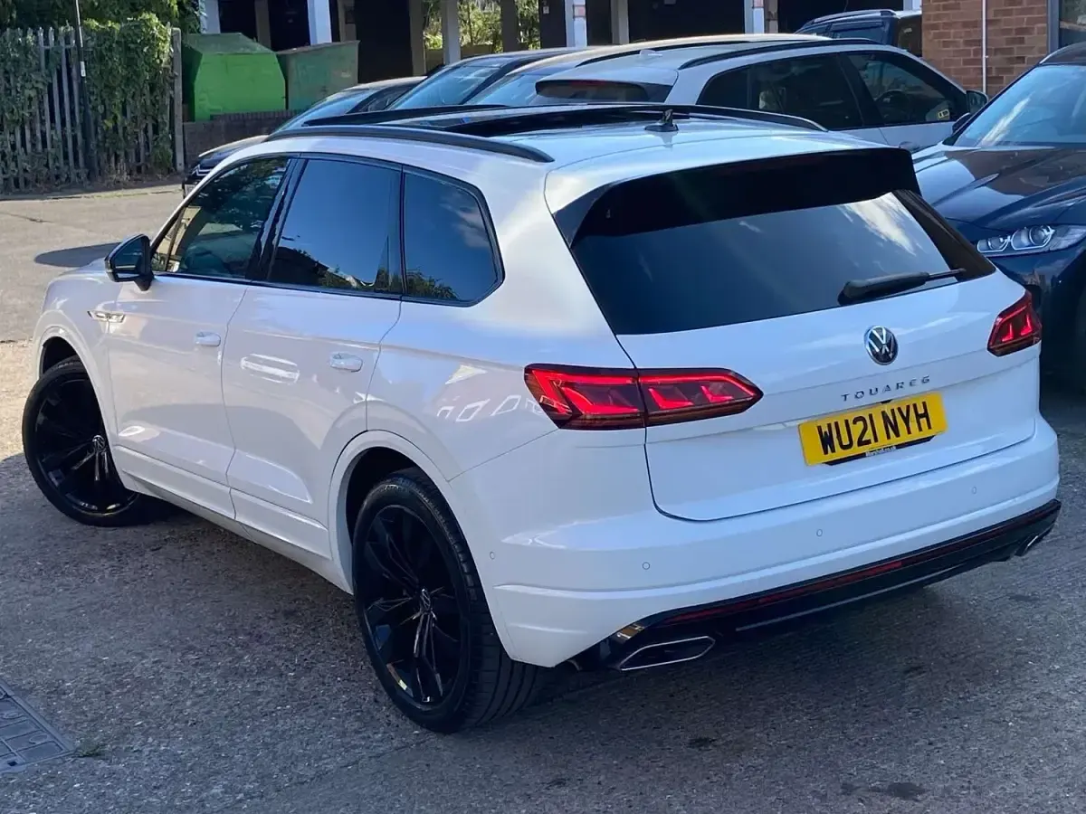 Used VW Touareg Black Edition 340 HP (250 kW) 2021 White SUV