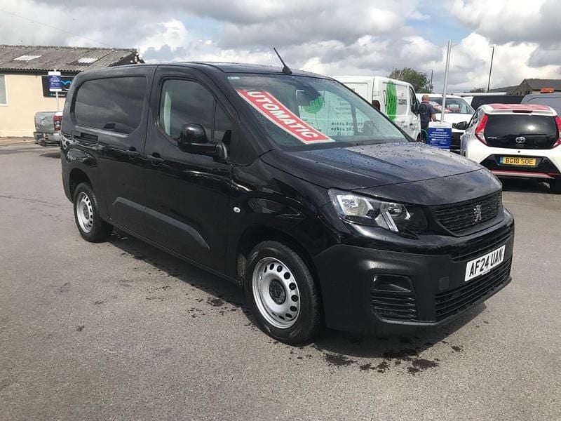 Black Used 2024 Peugeot Partner Premium MPV | £12,990 (Fair price) - Image 1/4