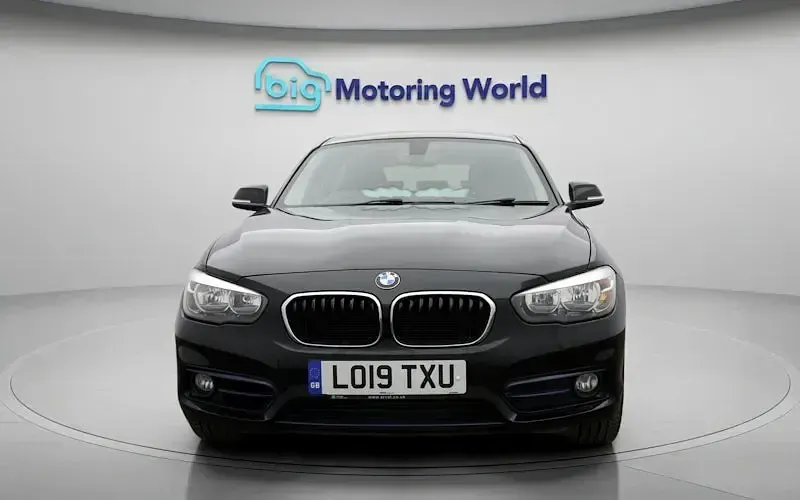 Used BMW 118 Sport Line 136 HP (100 kW) 2019 Black Hatchback