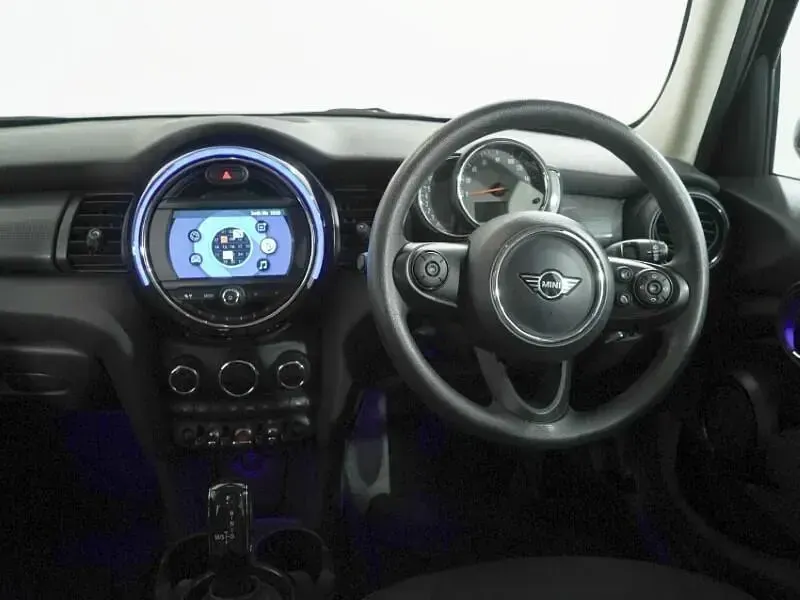 Used Mini Cooper Classic 136 HP (100 kW) 2020 Black Hatchback