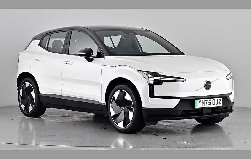 Crystal white New 2025 Volvo EX30 Plus SUV | £29,495 (Good price) - Image 1/4