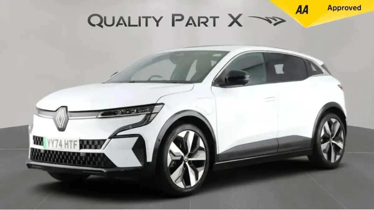 Używany Renault Megane E-Tech Komfort 160 kW (218 KM) 2024 Biały Hatchback