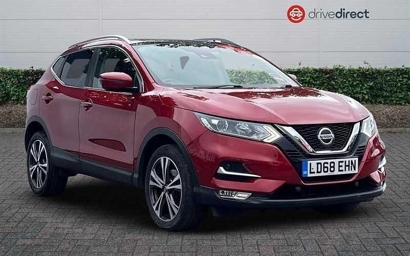 Red Used 2018 Nissan Qashqai N-Connecta SUV | £10,995 (Fair price) - Image 1/4