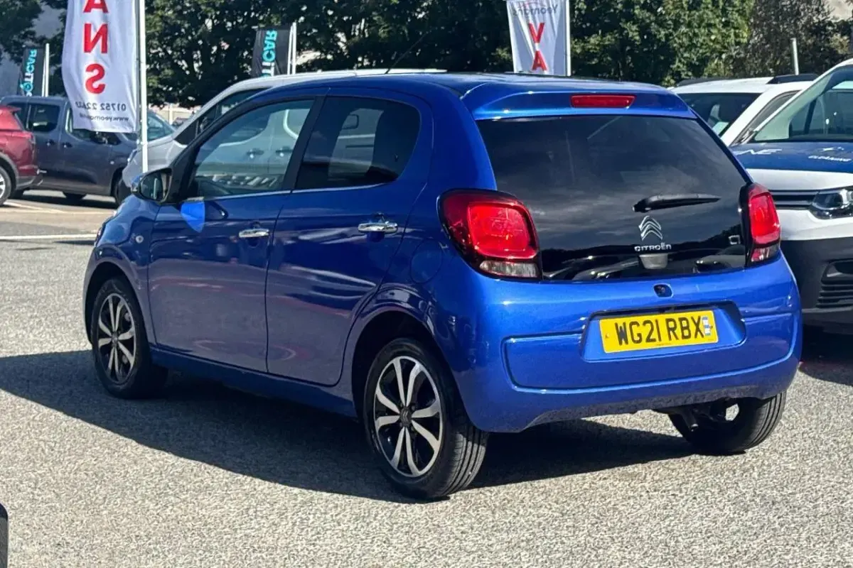 Used Citroën C1 Shine 71 HP (52 kW) 2021 Blue Hatchback
