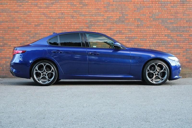 Used Alfa Romeo Giulia Veloce 280 HP (205 kW) 2022 Blue Sedan