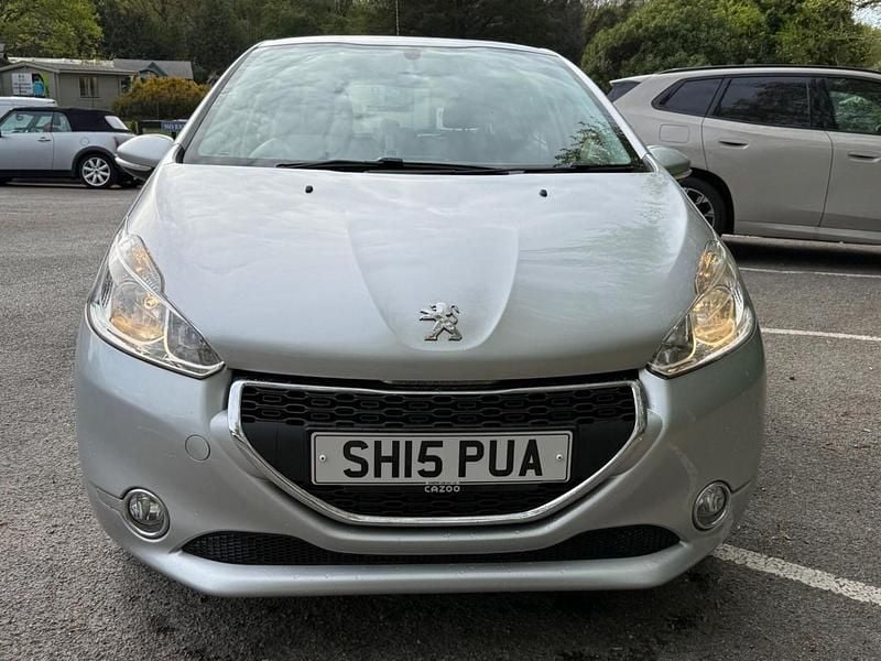 Begagnad Peugeot 208 Active 82 HK (60 kW) 2015 Silver Halvkombi