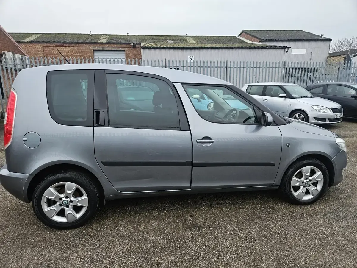 Used Skoda Roomster SE 105 HP (77 kW) 2012 Grey MPV