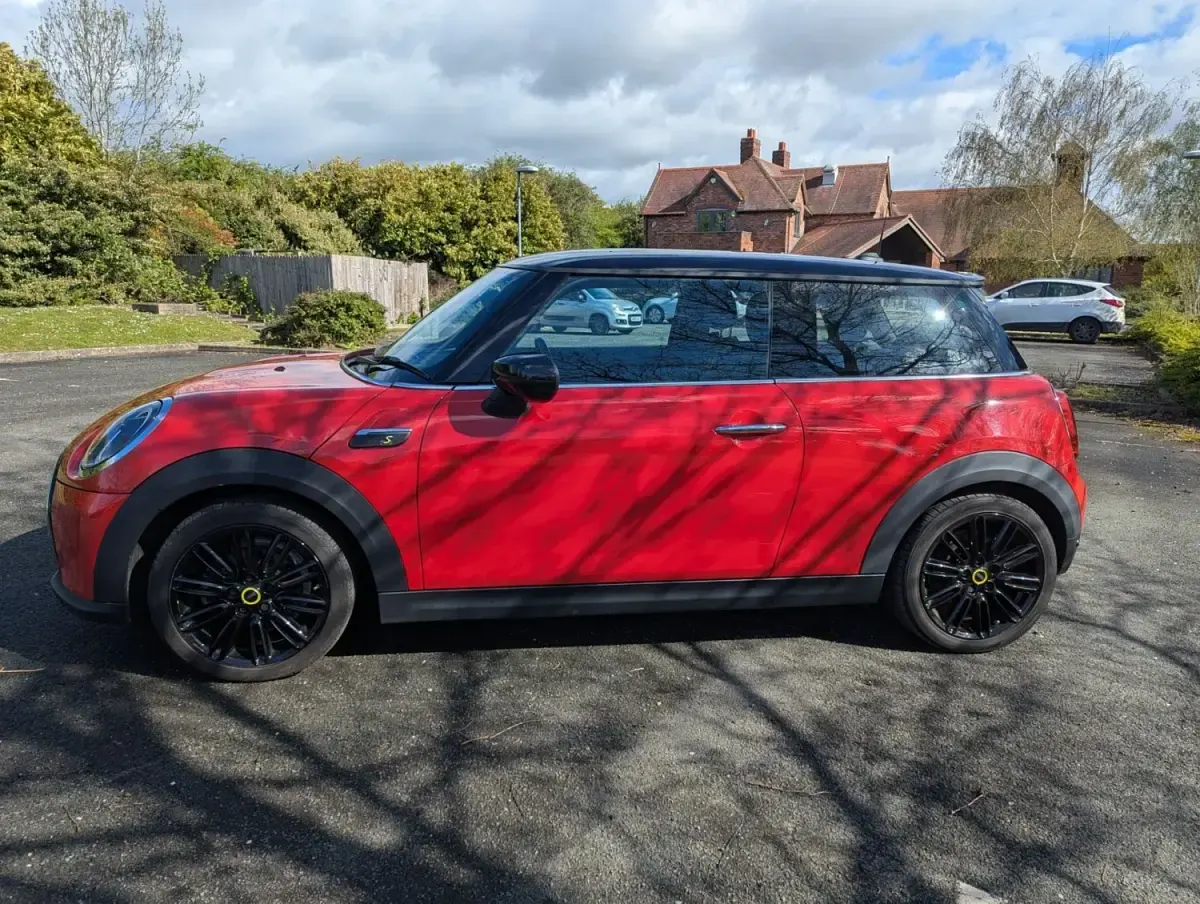 Gebraucht Mini Cooper S Hatch 135 kW (184 PS) 2021 Rot Kleinwagen