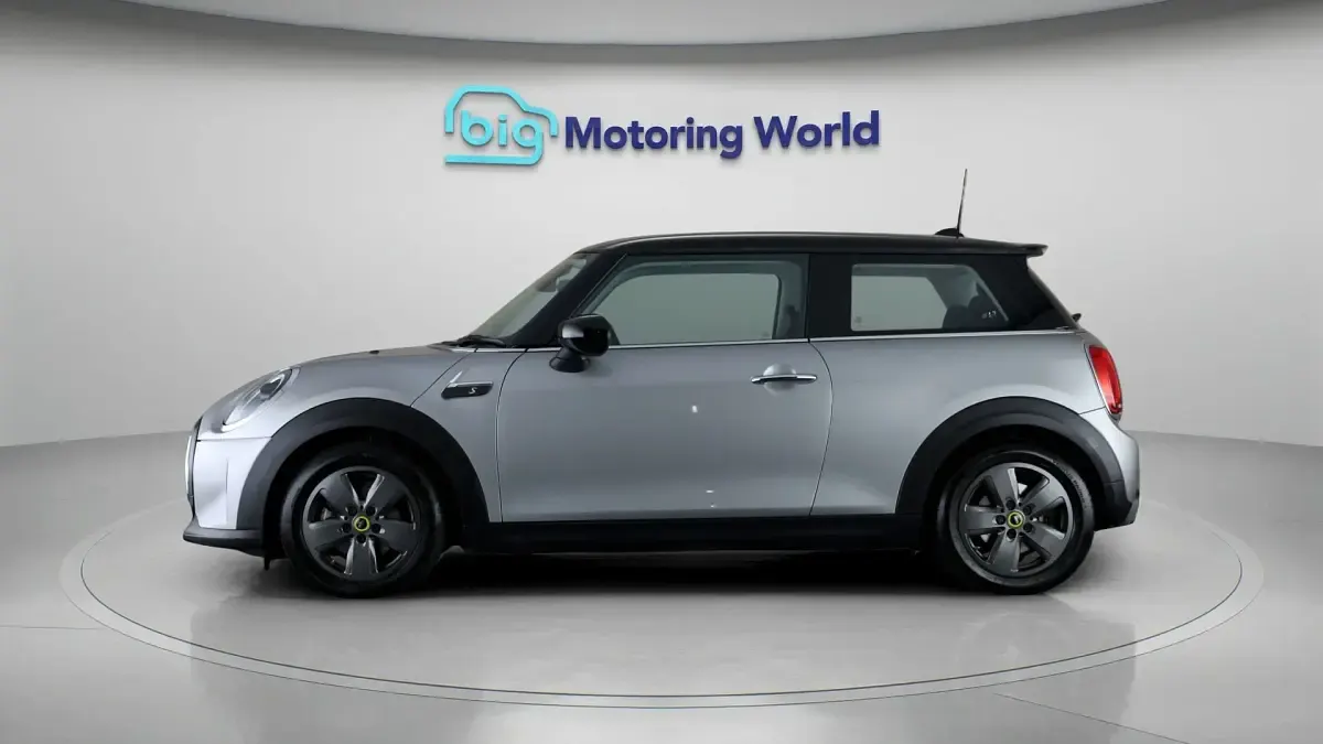 Used Mini Cooper SE Hatch 135 kW (184 HP) 2023 Hatchback